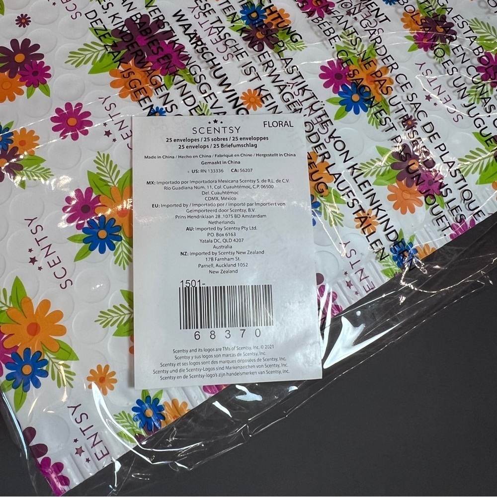 NEW Scentsy Bubble Mailer Envelope Floral - Packages of 25. - Picture 5 of 5